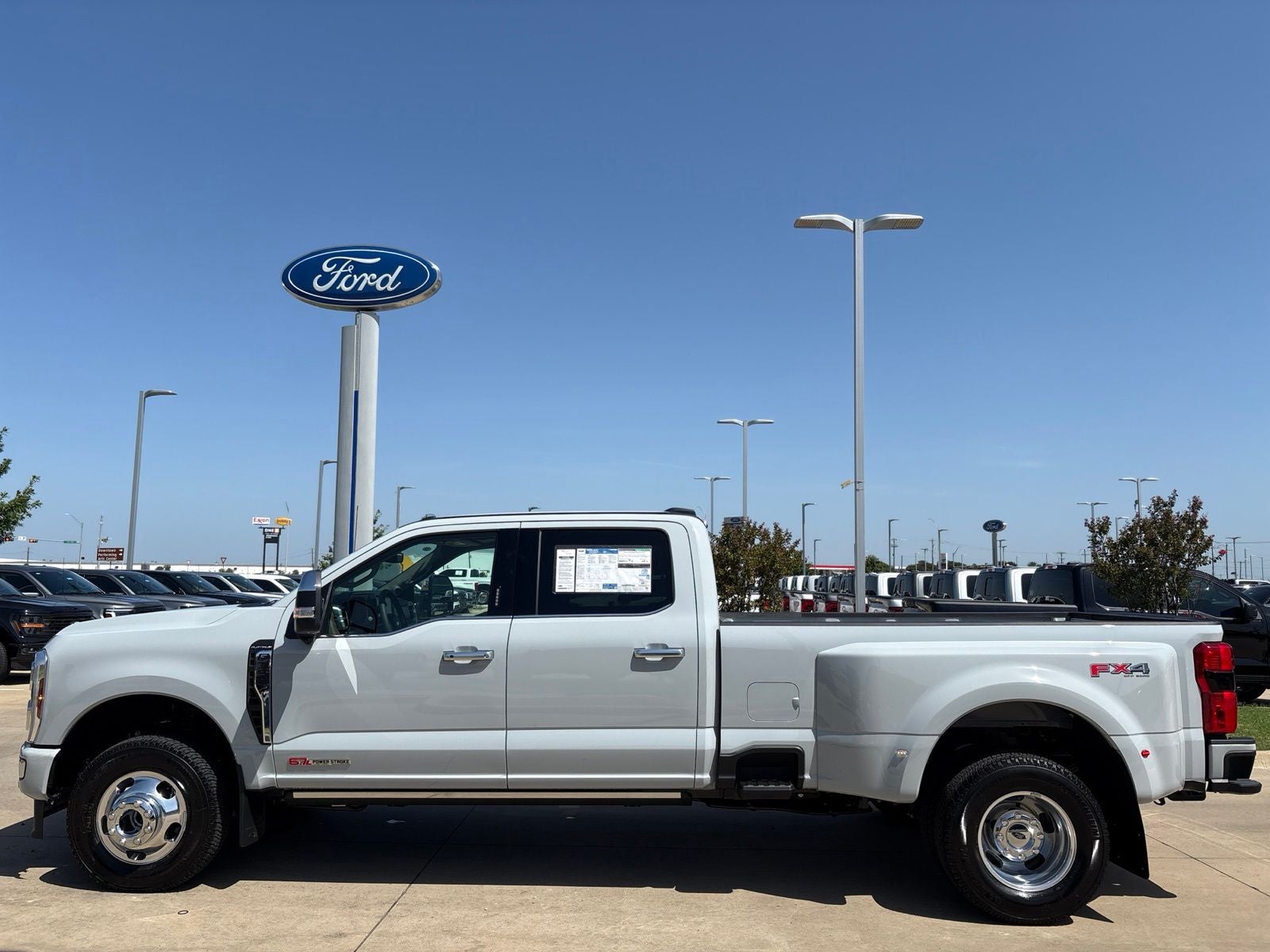 2026 Ford F-350SD Platinum DRW