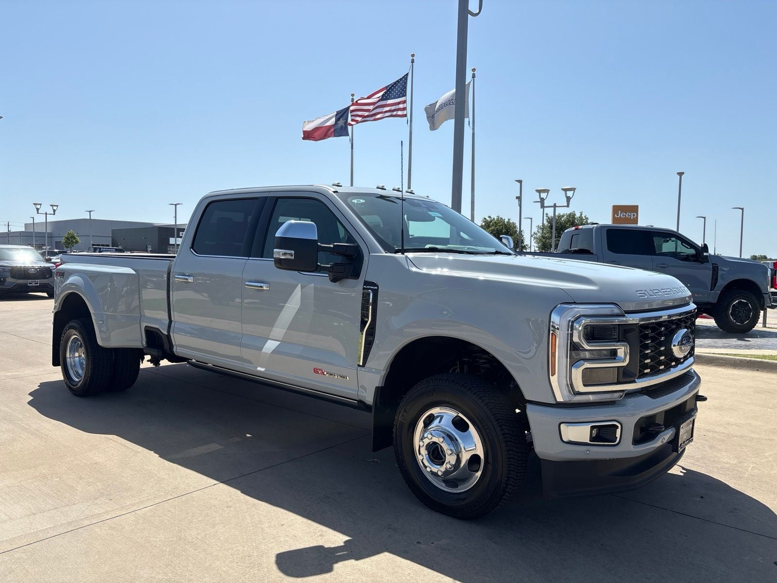 2026 Ford F-350SD Platinum DRW