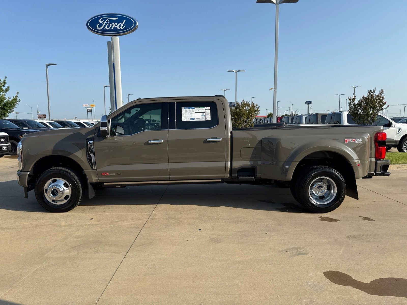 2026 Ford F-350SD Platinum DRW
