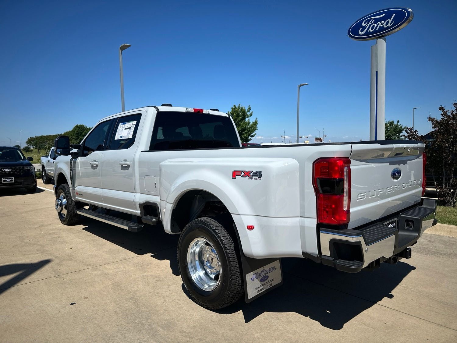 2026 Ford F-350SD Lariat DRW