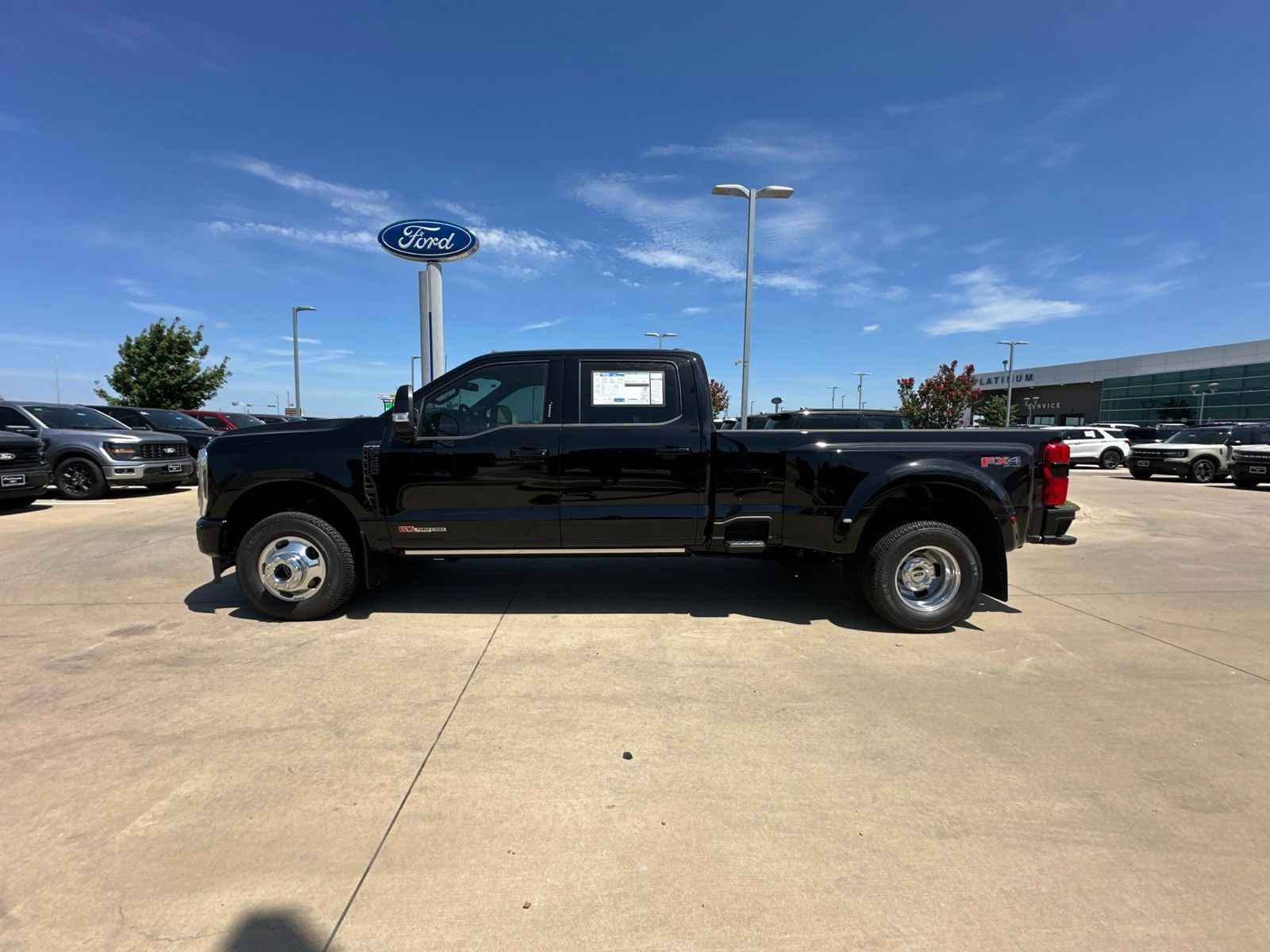 2026 Ford F-350SD Platinum DRW