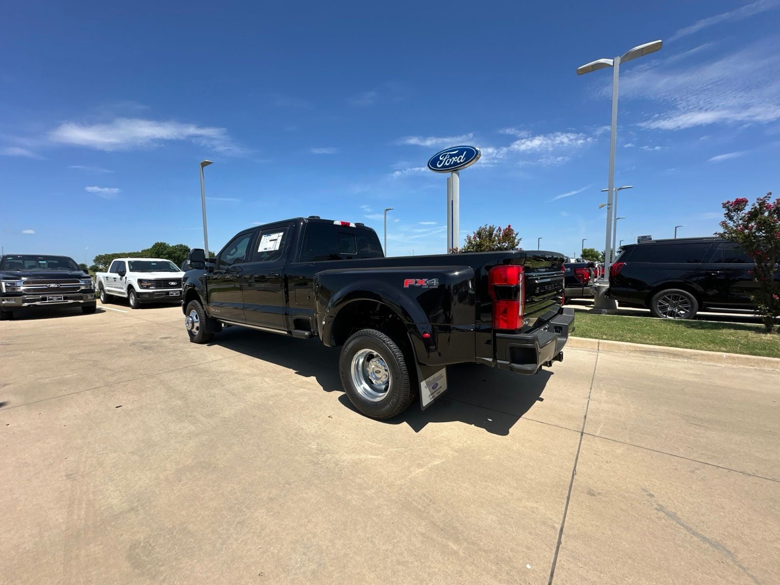 2026 Ford F-350SD Platinum DRW