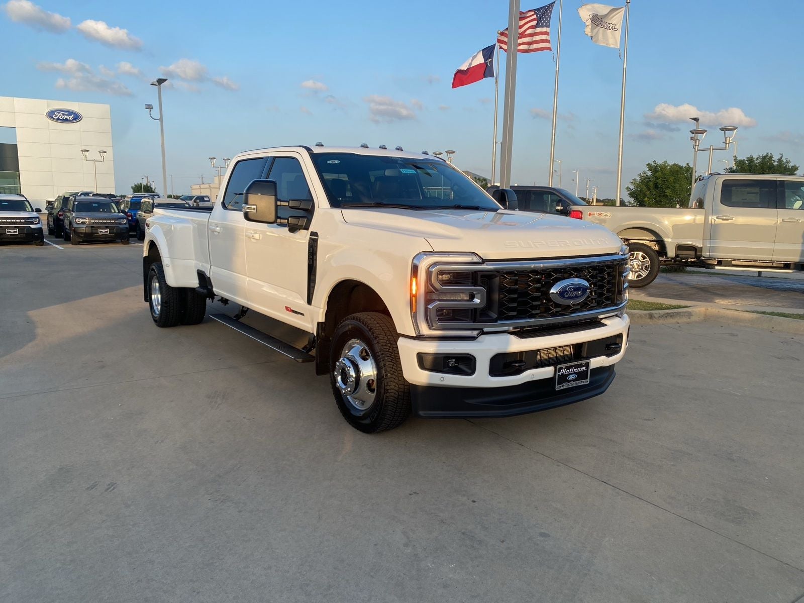 2026 Ford F-350SD Platinum DRW