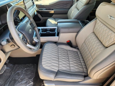 2027 Ford F-350SD Platinum DRW
