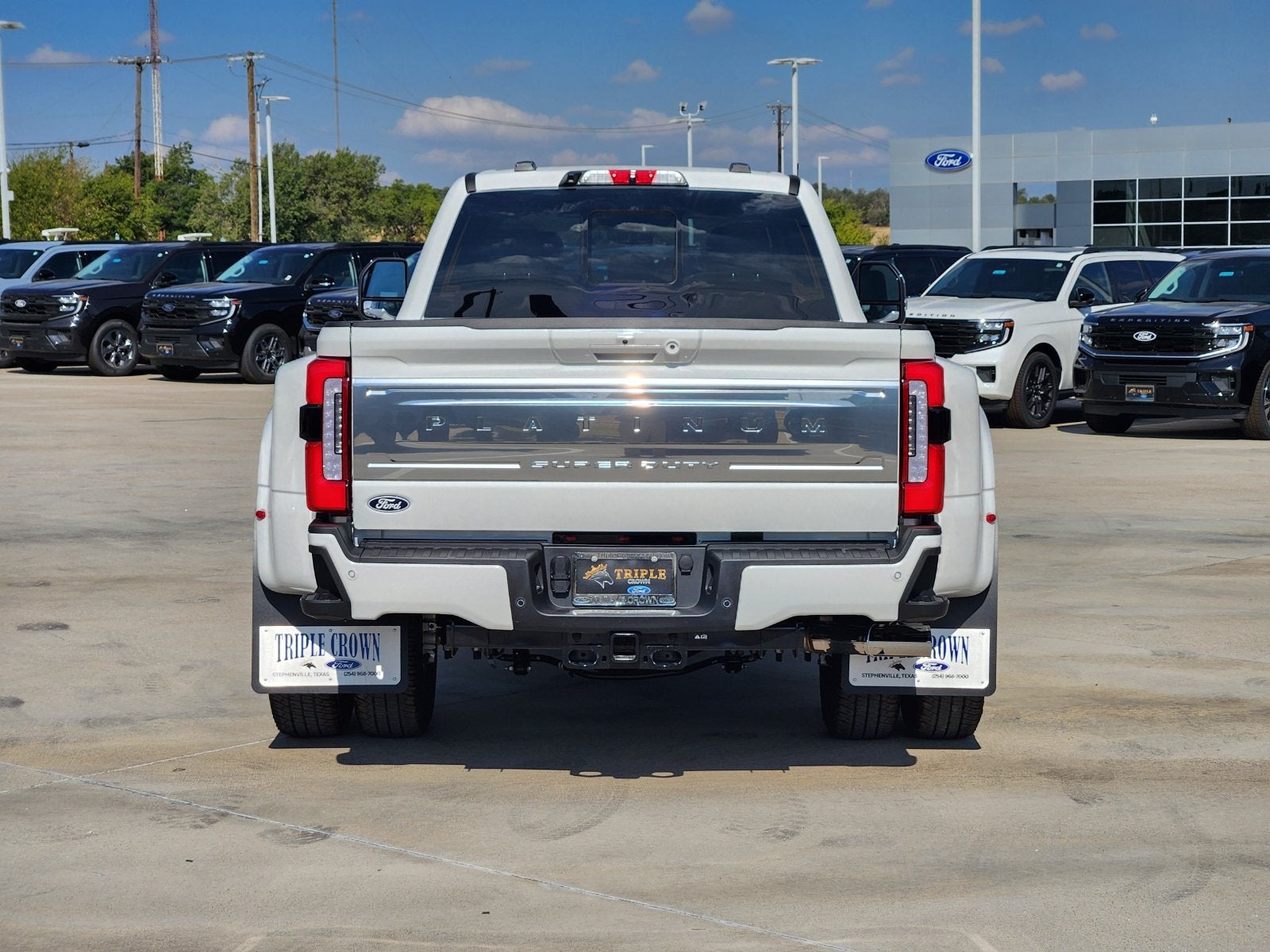 2027 Ford F-350SD Platinum DRW