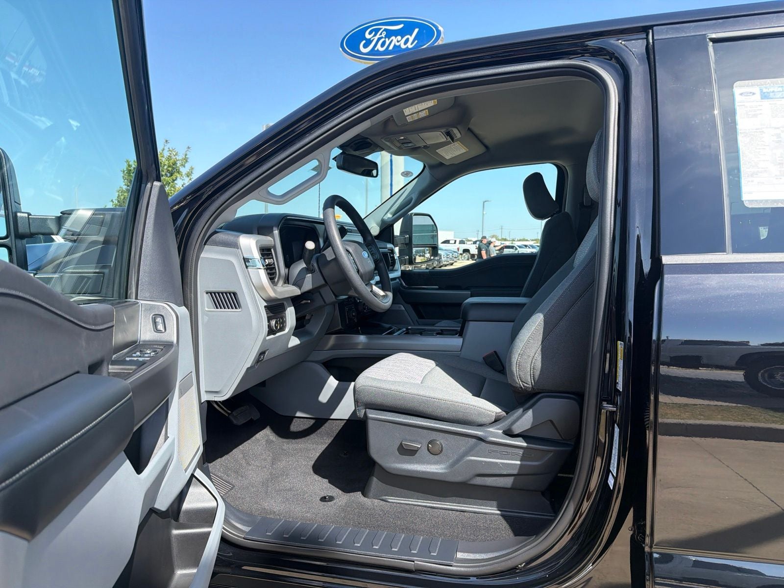 2026 Ford F-350SD XLT DRW