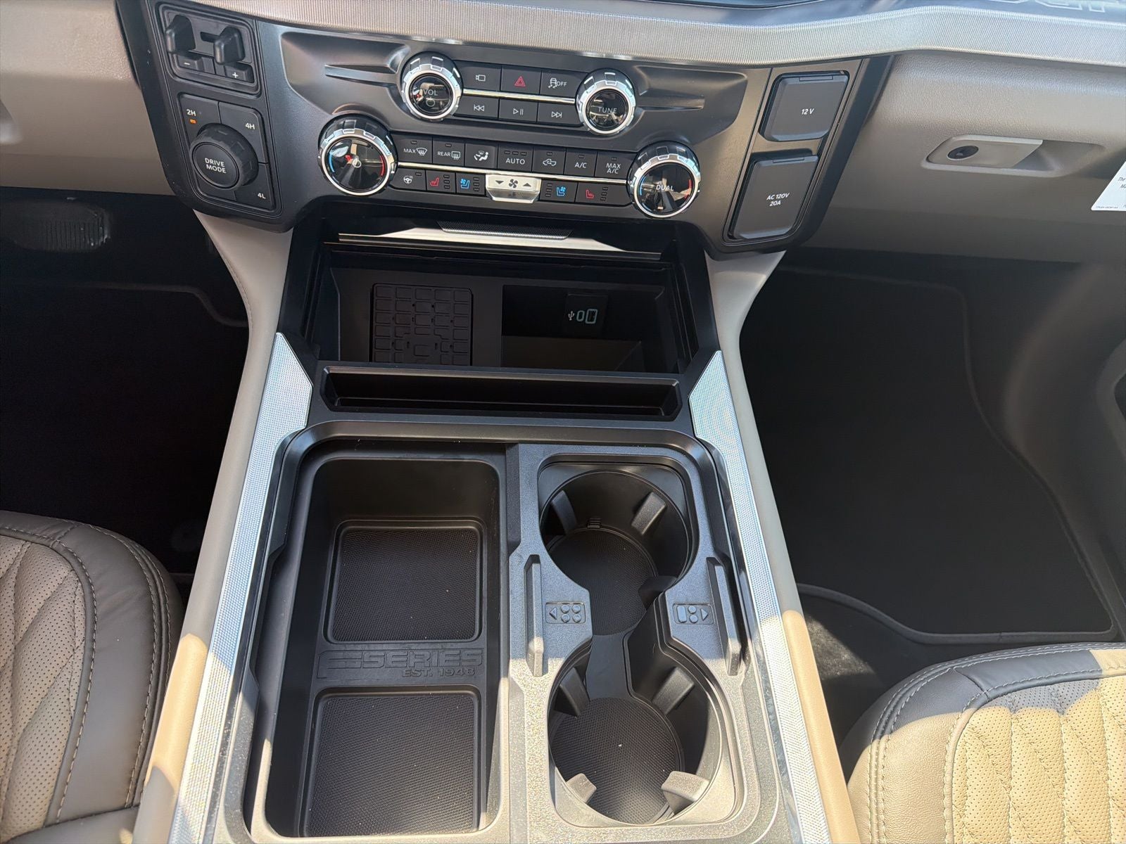 2026 Ford F-450SD Platinum DRW