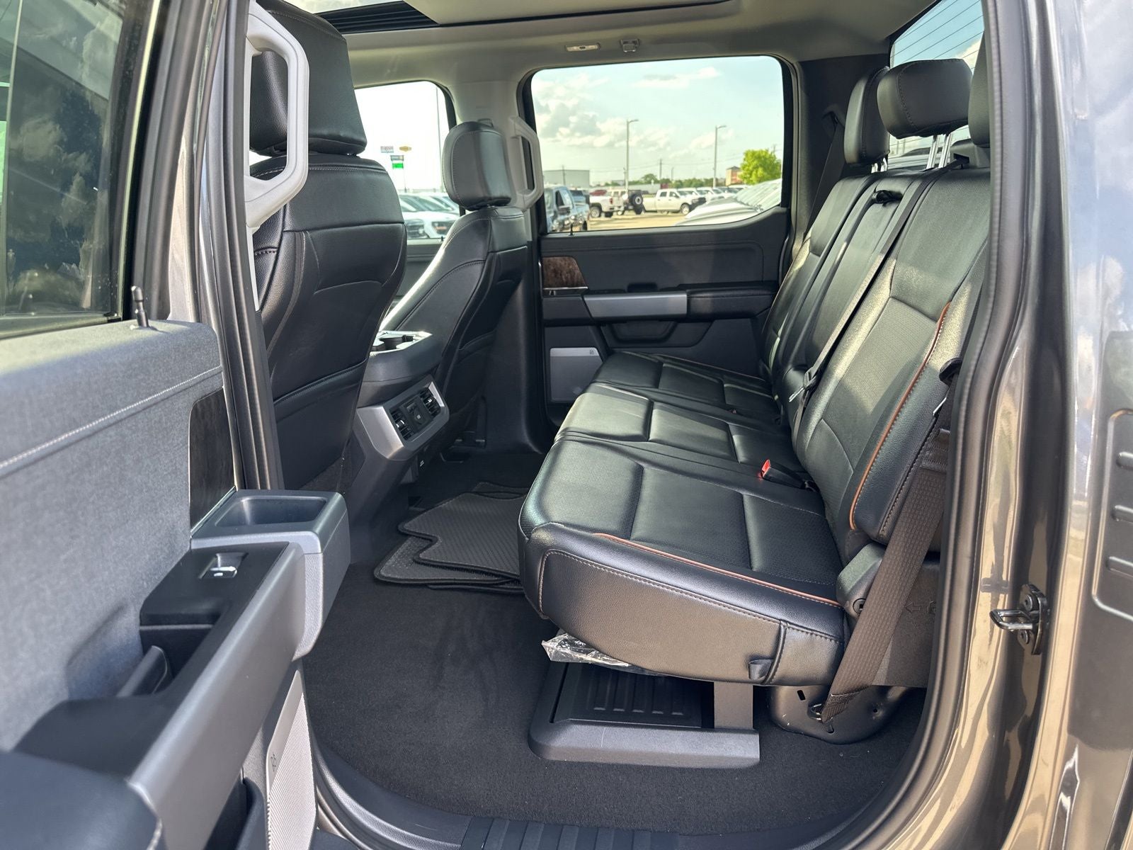 2026 Ford F-450SD Lariat DRW
