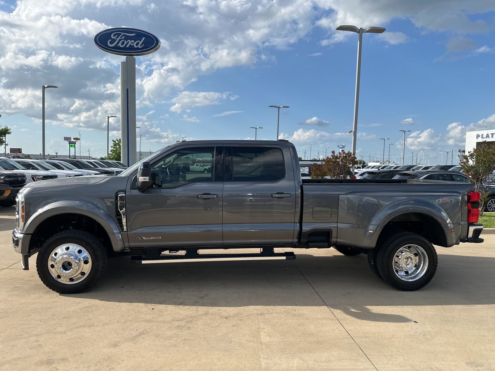 2026 Ford F-450SD Lariat DRW
