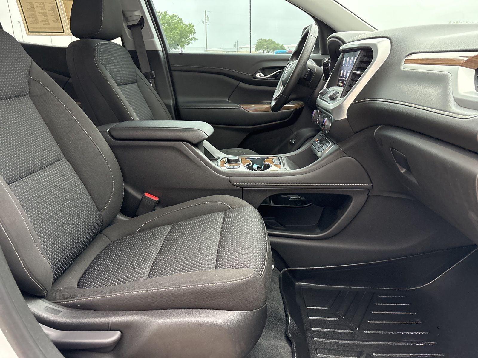 2022 GMC Acadia SLE