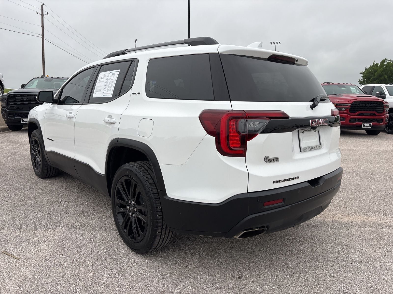 2022 GMC Acadia SLE