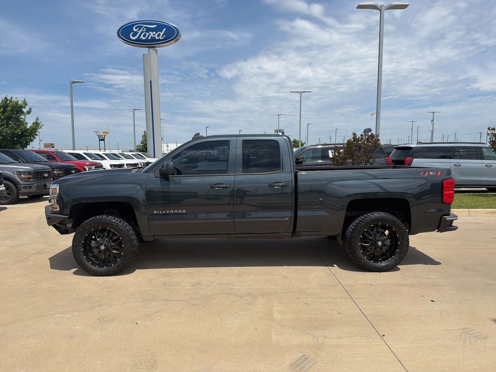 Used 2019 Chevrolet Silverado 1500 LD LT with VIN 2GCVKPEC6K1130481 for sale in Terrell, TX