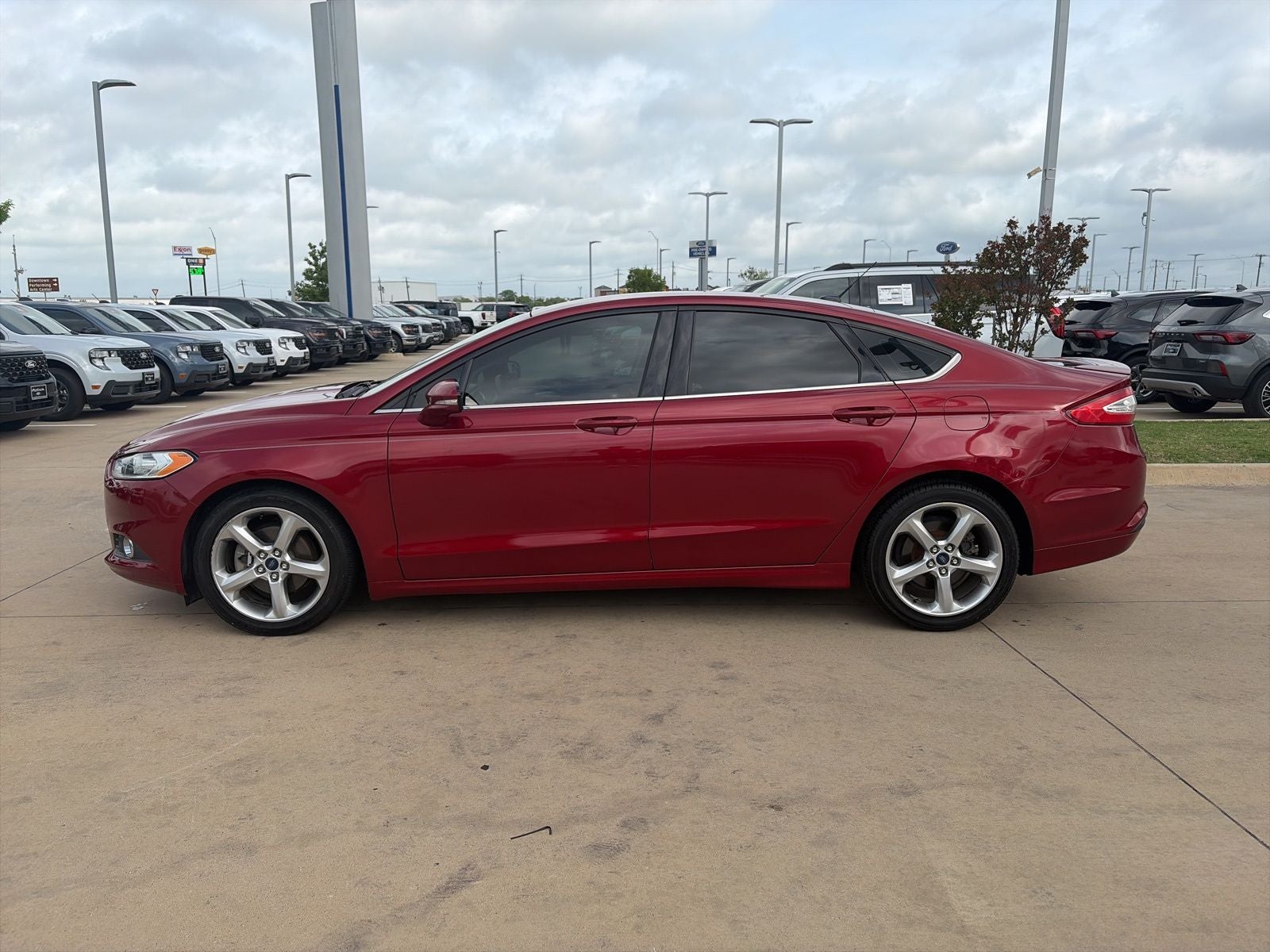 Used 2016 Ford Fusion SE with VIN 3FA6P0HD7GR105034 for sale in Terrell, TX
