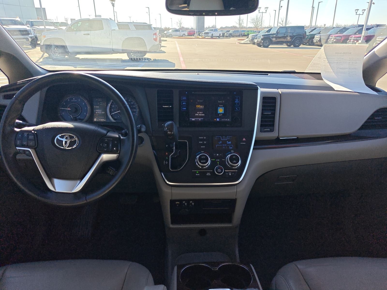 2015 Toyota Sienna XLE 8 Passenger