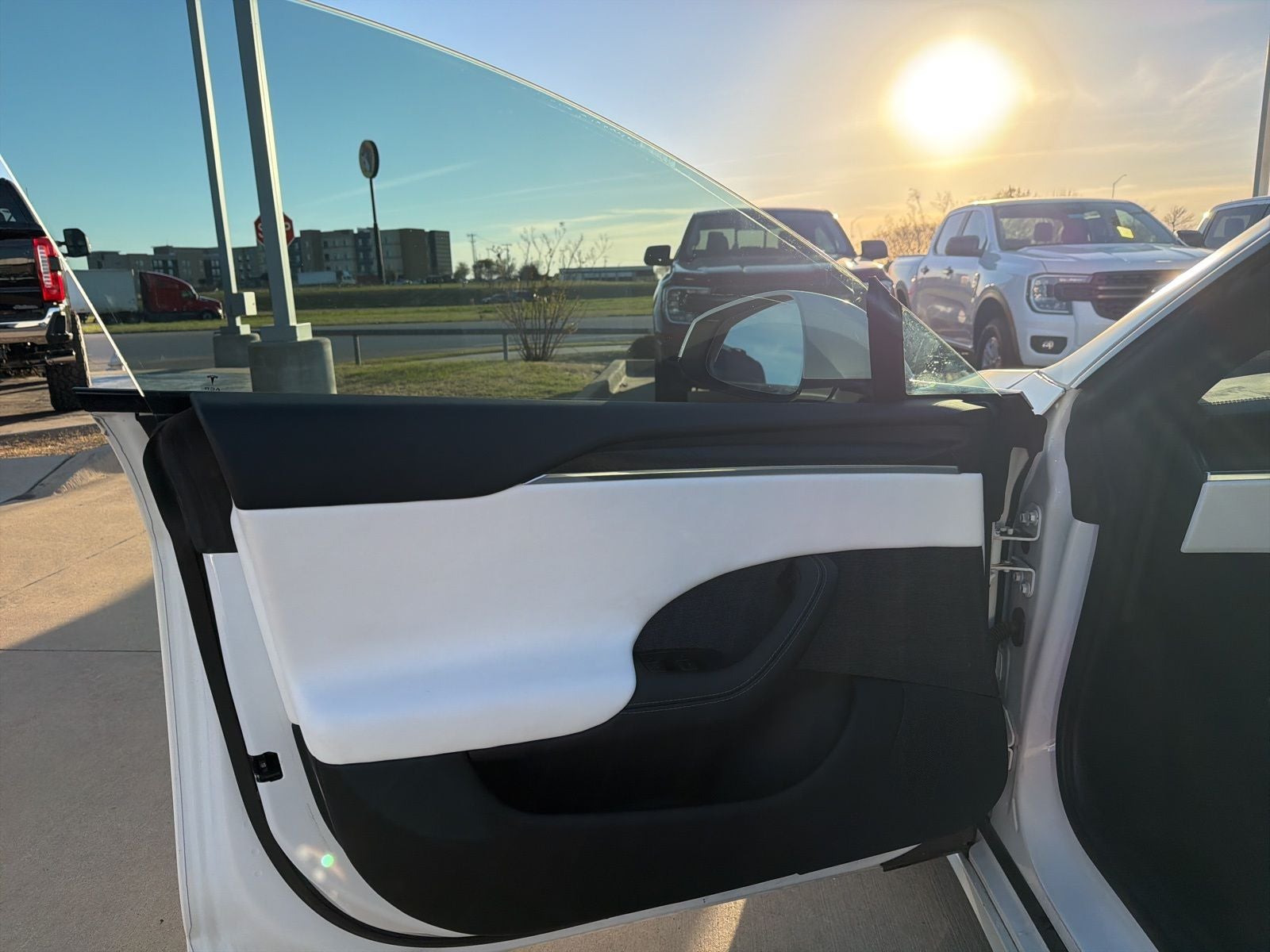 2023 Tesla Model S Base