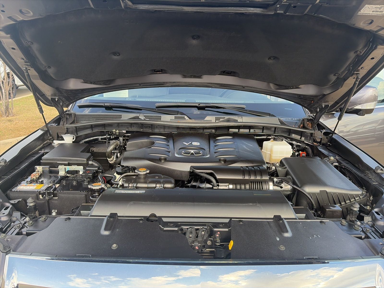 2024 INFINITI QX80 LUXE