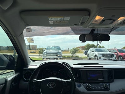 2016 Toyota RAV4 Hybrid XLE
