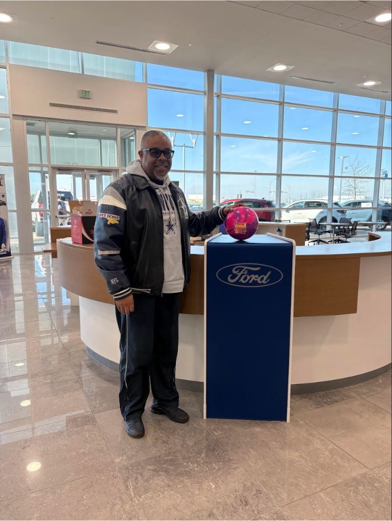 Ford Plat bowling logo Joey_Djuan_-_2024_Ford_F-150_XLT in Terrell TX