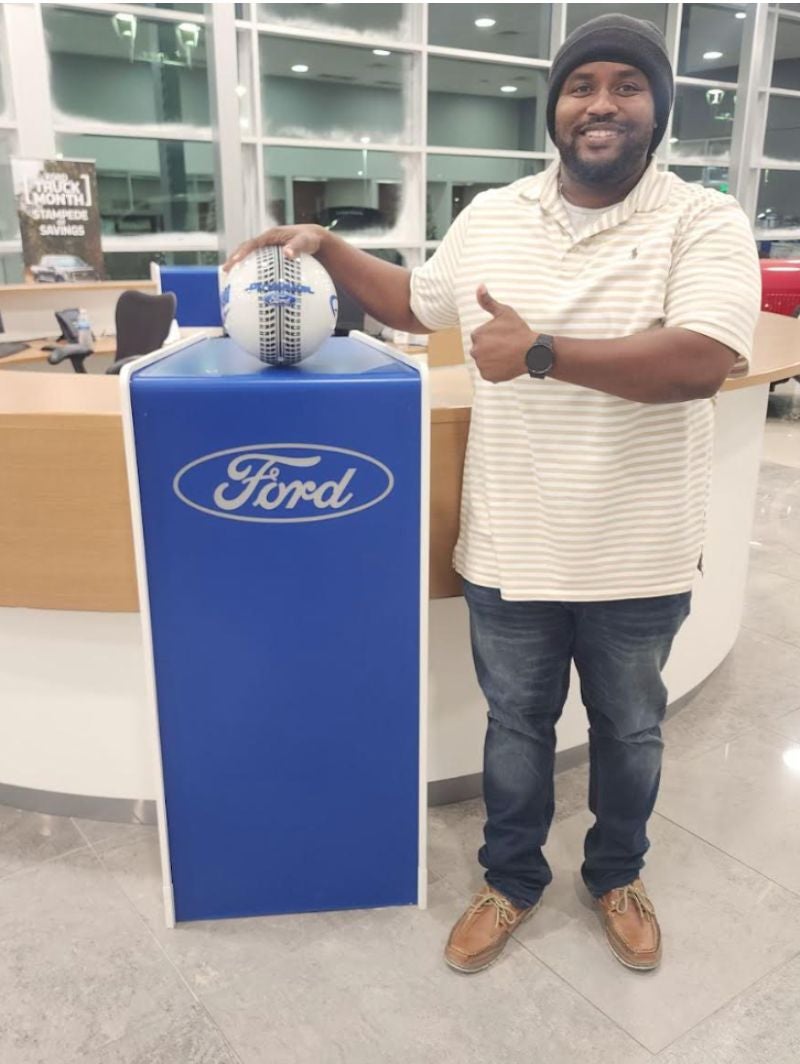 Ford Plat bowling logo 2024_ford_bronco_outer_banks in Terrell TX