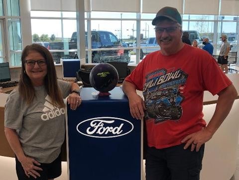 Debra and Marvin Love purchased a 2019 Ford Edge Platinum Ford in Terrell TX