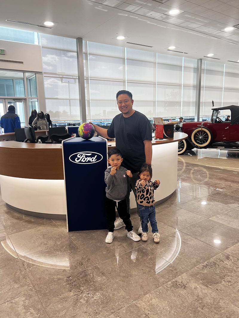 Johnathan Reyes - Expedition Max Platinum Ford in Terrell TX